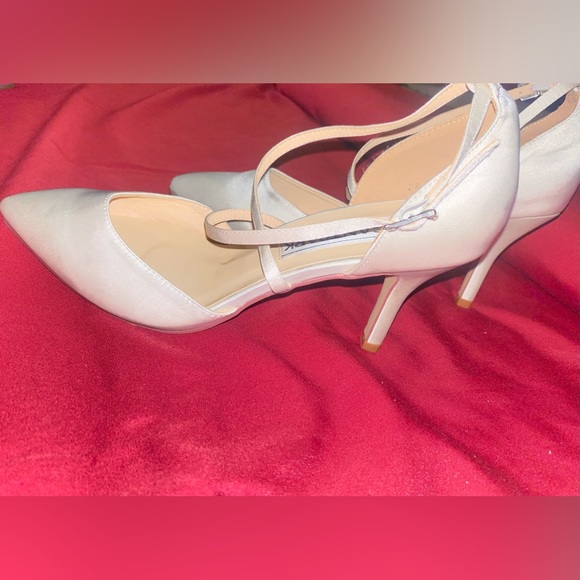 ElegantPark Heels - Picture 3 of 7